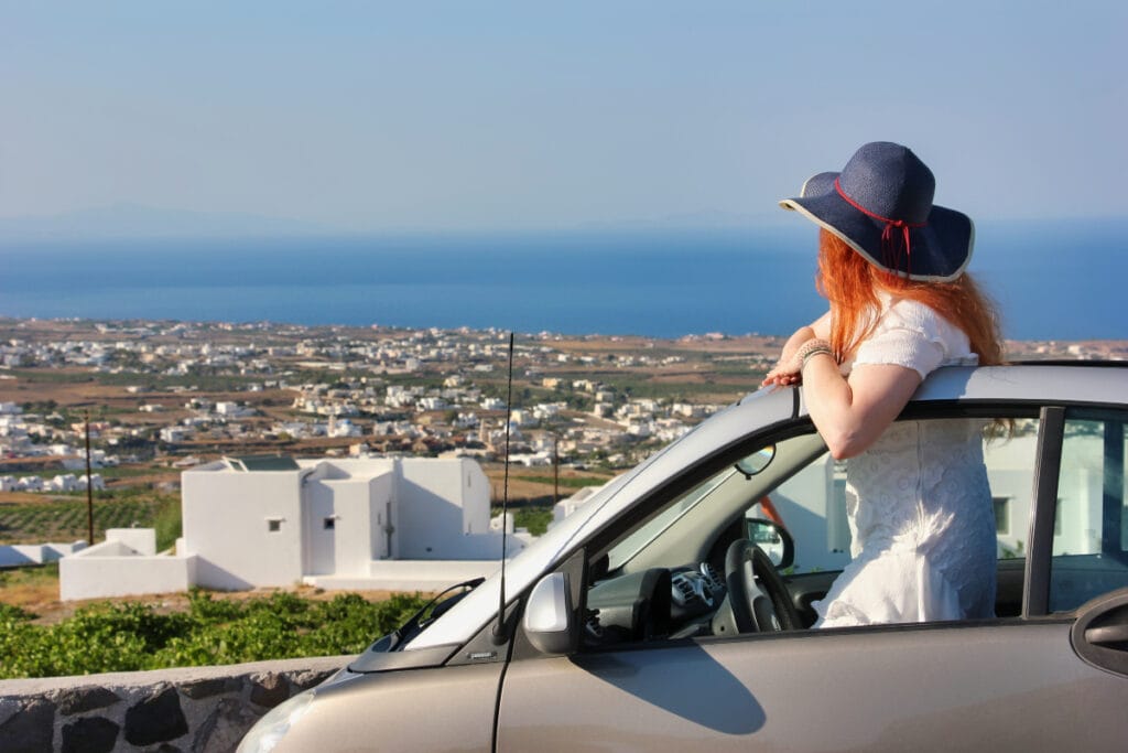 Jak zaplanować podróż na Santorini? Wskazówki i informacje